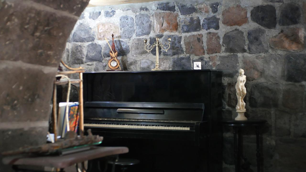 Hye Aspet Հայ Ասպետ Bed & Breakfast Gümrü Dış mekan fotoğraf